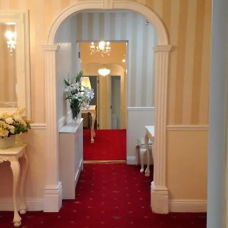 Hazelbrook B&B-2